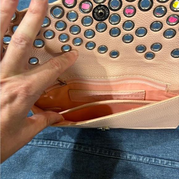 Sondra Roberts Squared grommet wristlet bag pale pink - Picture 5 of 6